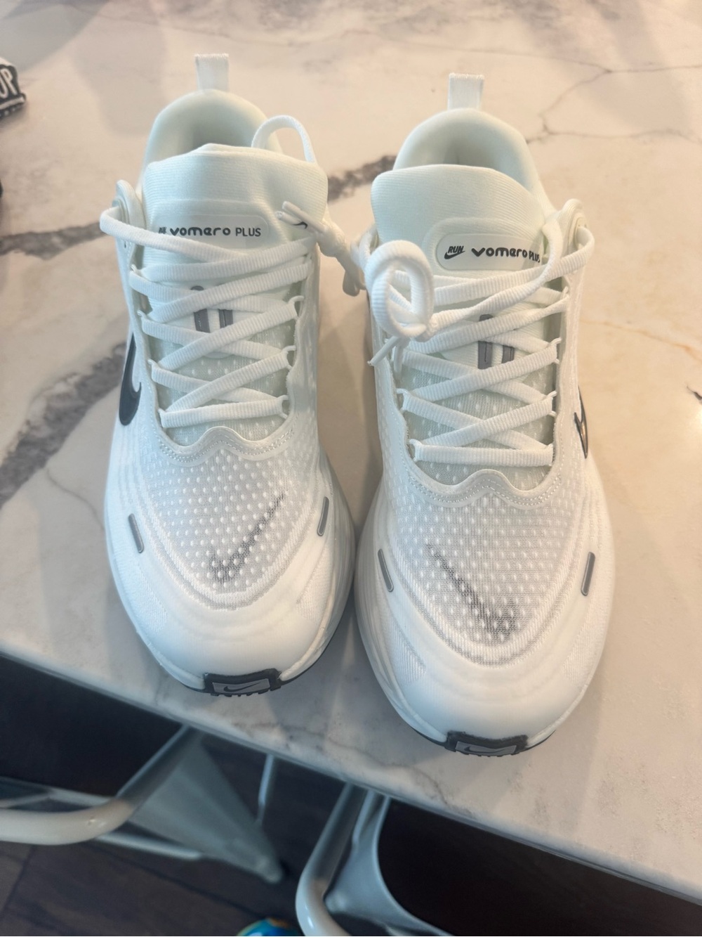 Nike Vomeron Plus White womans Athletic Sneakers